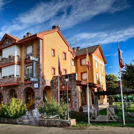 Tierra De La Reina Hotel Boca de Huérgano Szoba fotó