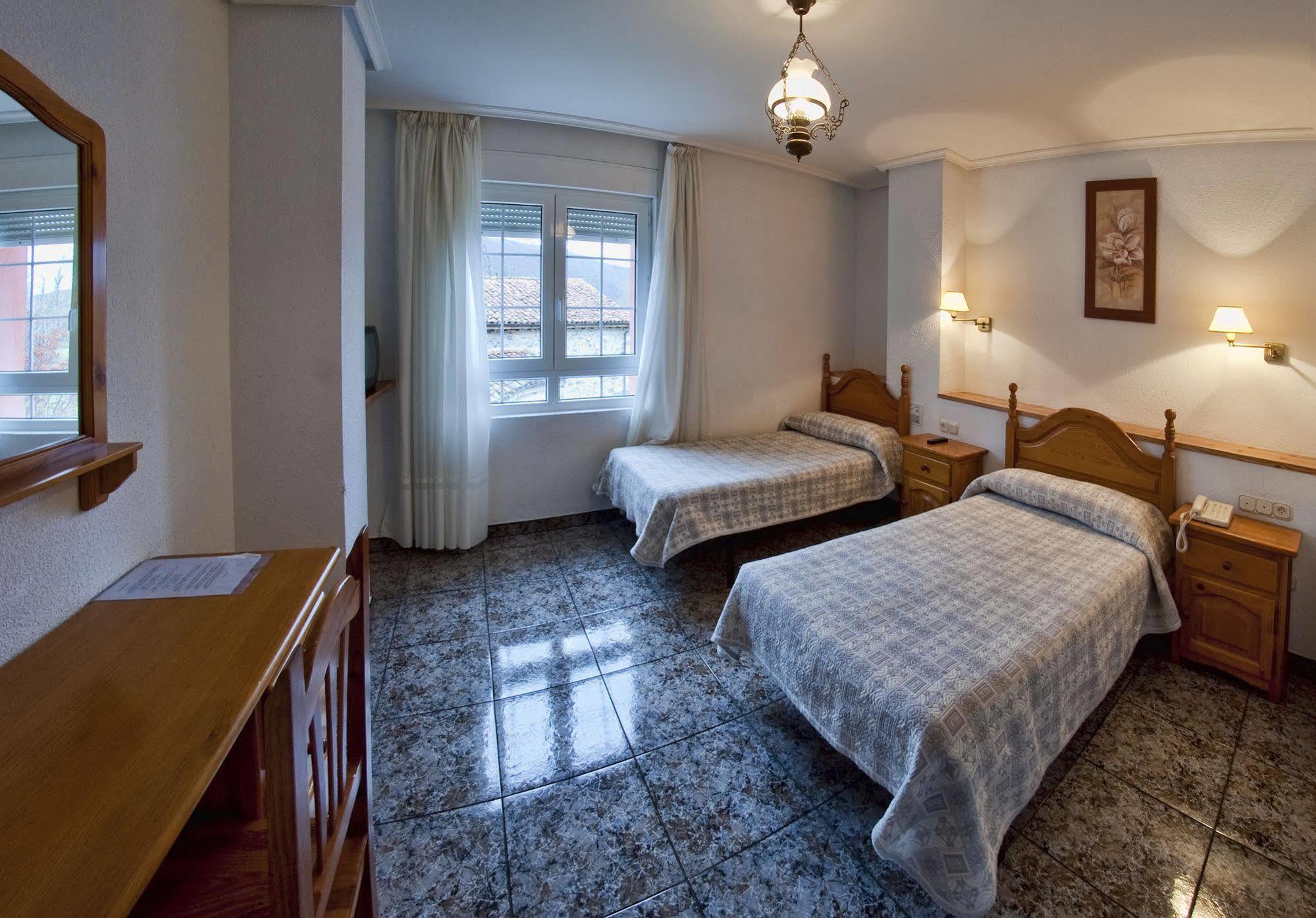 Tierra De La Reina Hotel Boca de Huérgano Kültér fotó