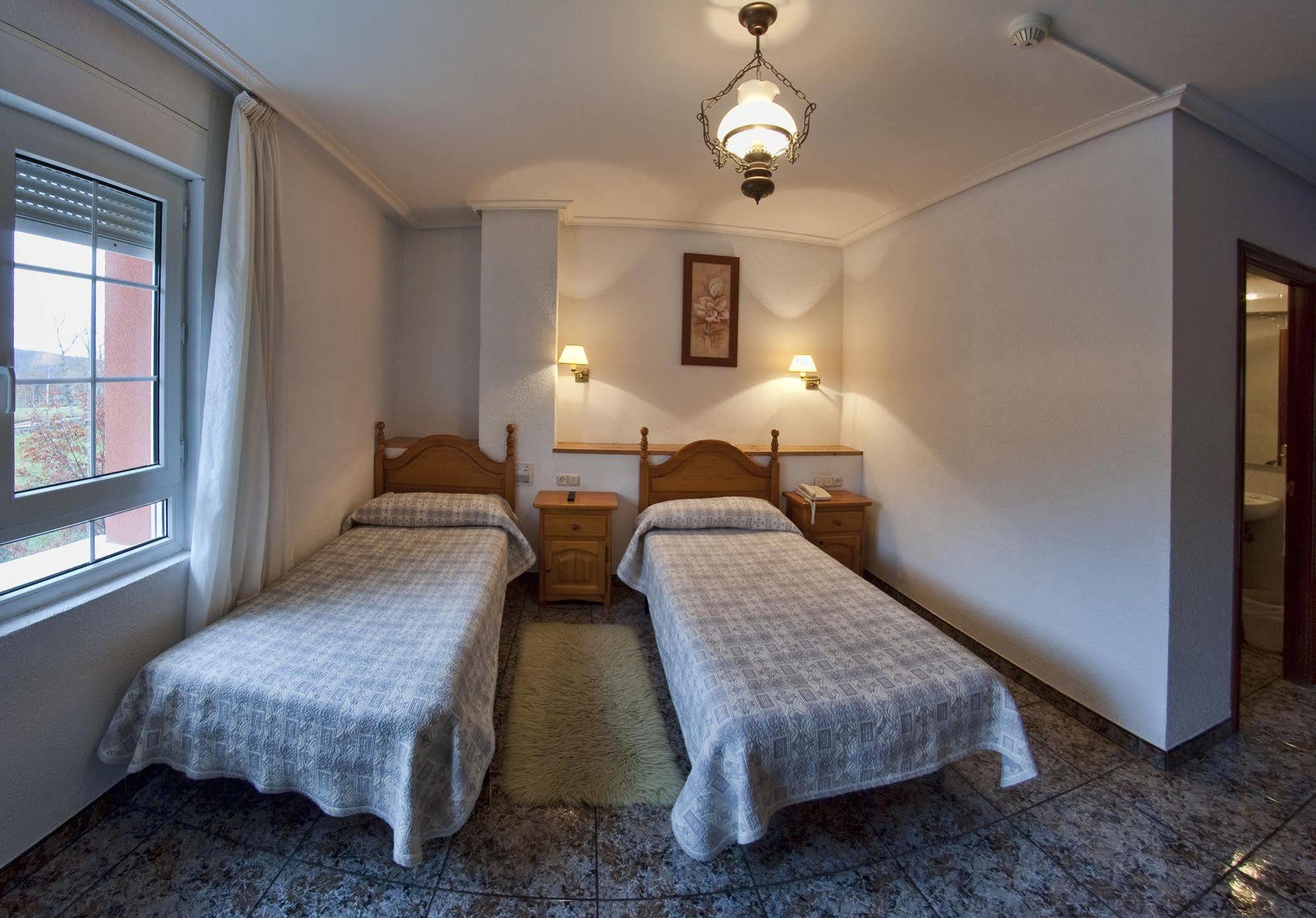Tierra De La Reina Hotel Boca de Huérgano Kültér fotó